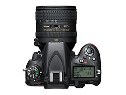 Nikon D610 - horní strana fotoaparátu