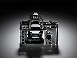Nikon Df - kovový základ fotoaparátu