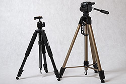 Dva stativy HAMA za litr a půl - porovnání složených stativů
