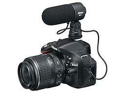 Nikon D5200 s externím mikrofonem Nikon Me-1