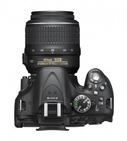 Nikon D5200 - horní strana fotoaparátu