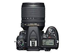 Nový Nikon D7100 - horní strana fotoaparátu