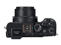 Nikon Coolpix P7800 - horní strana